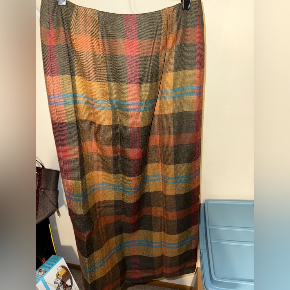 Company Ellen Tracy plaid skirt